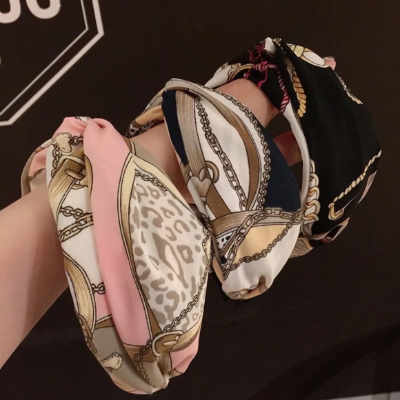 Turban Twist Headband - Picture 3 of 7